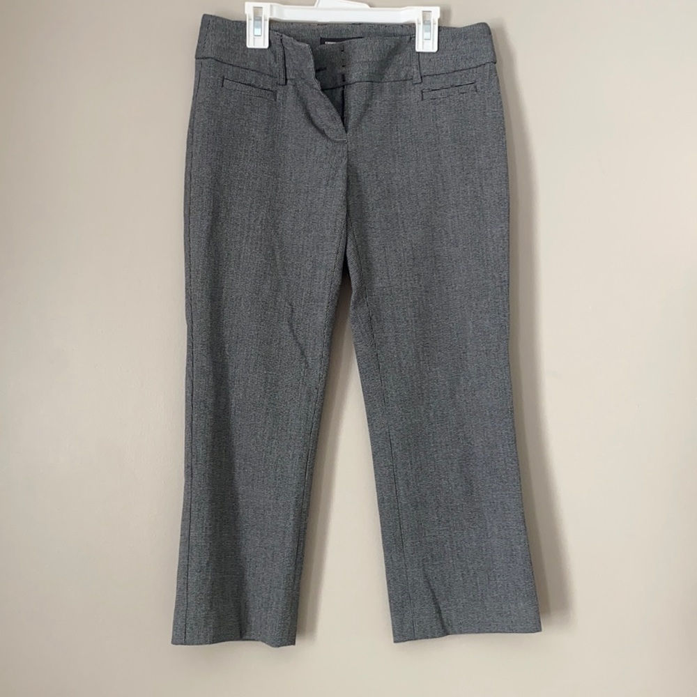 Express Design Studio. Size 2 dress pant.